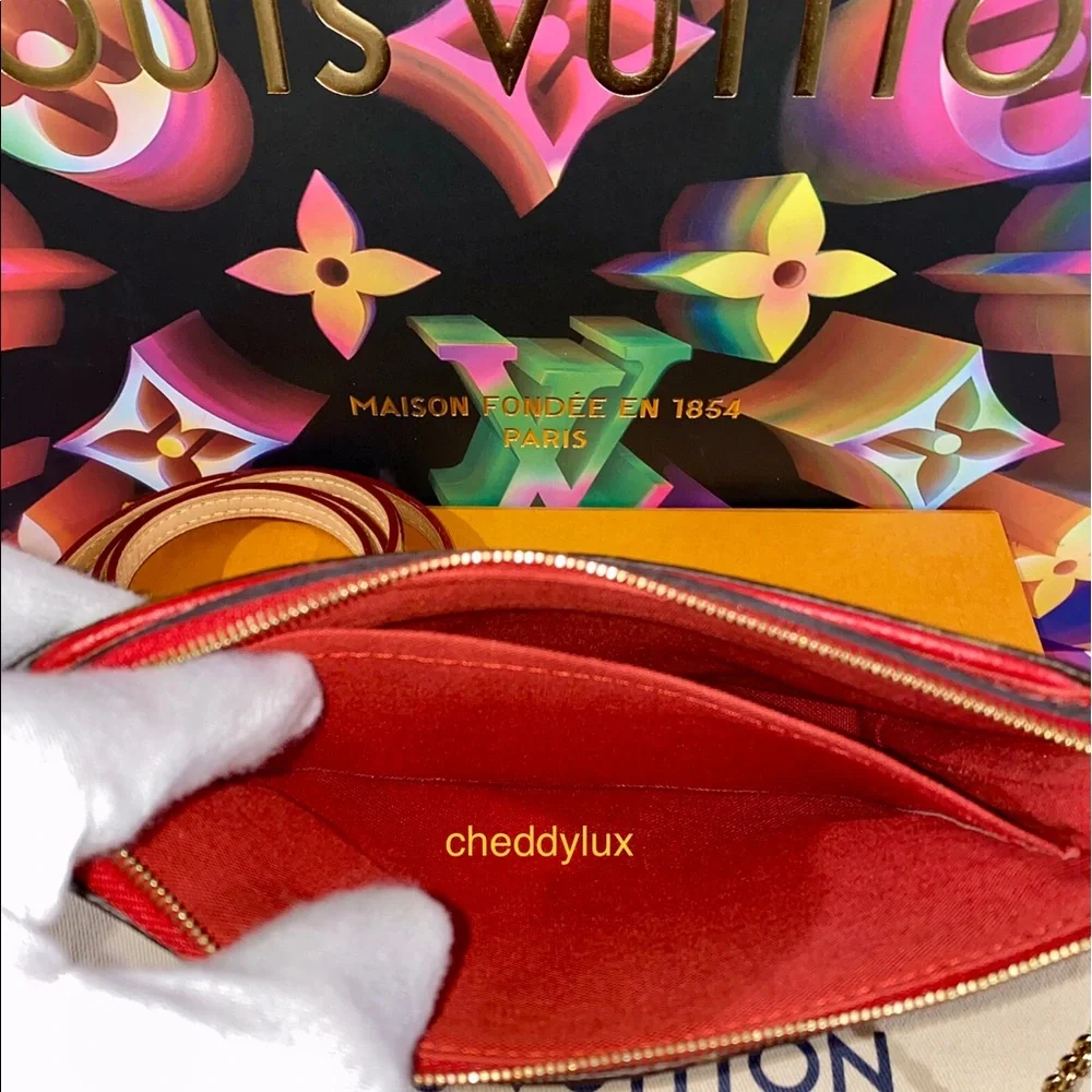 🍎🍎🍎Authentic Louis Vuitton Pallas Clutch Crossbody Bag in Monogram
